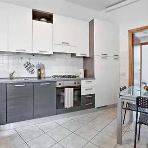 https://cenisio-brilliant-flat.italymilanhotels.net